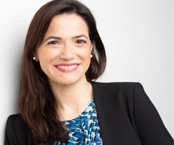 Demet Topaloglu-Özcelik